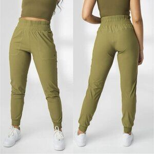 Balance Vitality Olive Green Swift Joggers Pants Women’s M Read